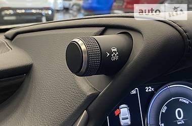 Седан Lexus ES 2018 в 