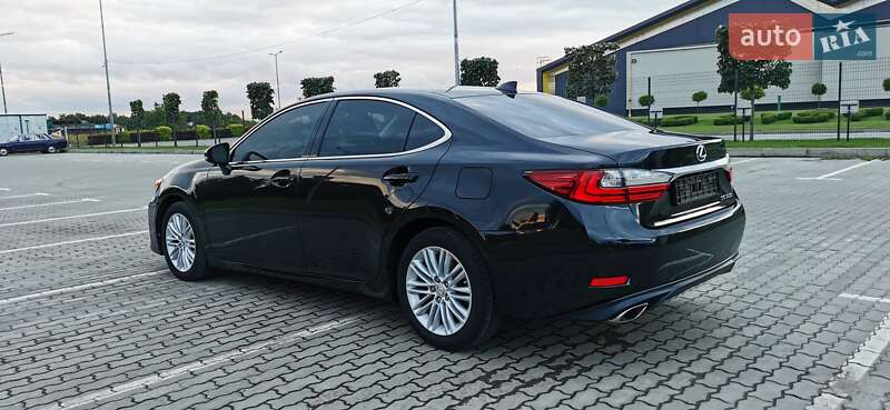 Седан Lexus ES 2017 в Хмельницком