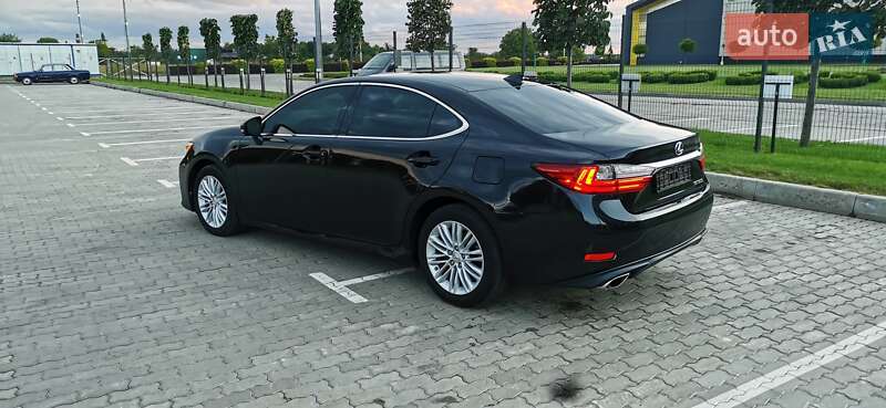 Седан Lexus ES 2017 в Хмельницком