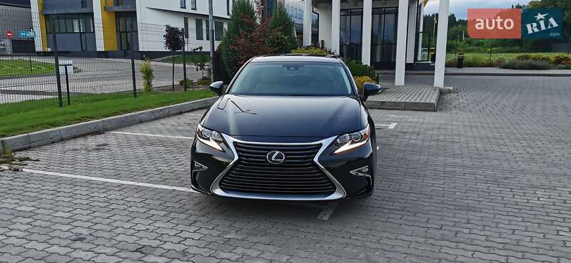 Седан Lexus ES 2017 в Хмельницком