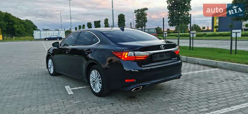 Седан Lexus ES 2017 в Хмельницком