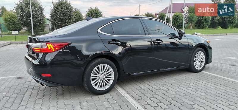 Седан Lexus ES 2017 в Хмельницком