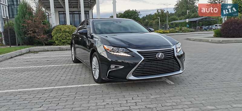 Седан Lexus ES 2017 в Хмельницком