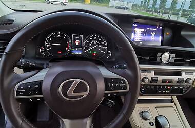 Седан Lexus ES 2017 в Хмельницькому