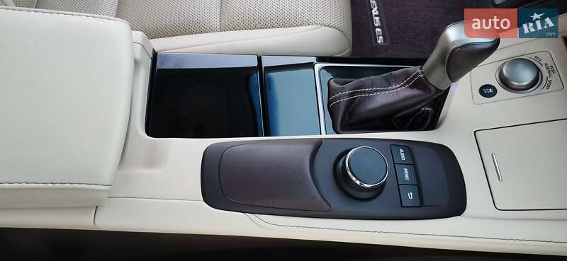 Седан Lexus ES 2017 в Хмельницком
