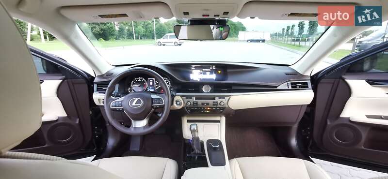 Седан Lexus ES 2017 в Хмельницком