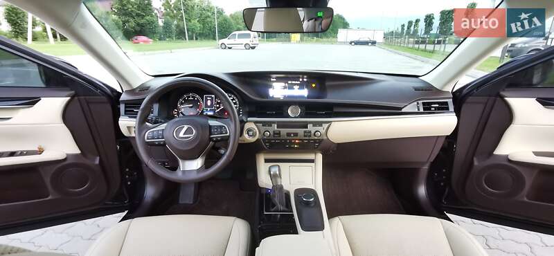 Седан Lexus ES 2017 в Хмельницком