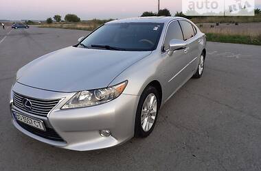 Седан Lexus ES 2013 в Тернополе