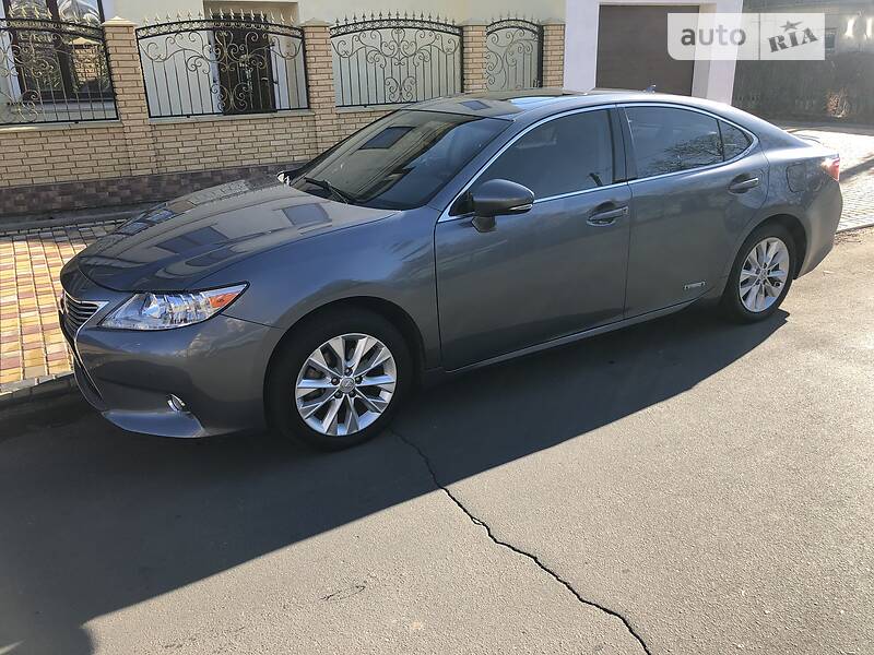 Седан Lexus ES 2012 в Одесі