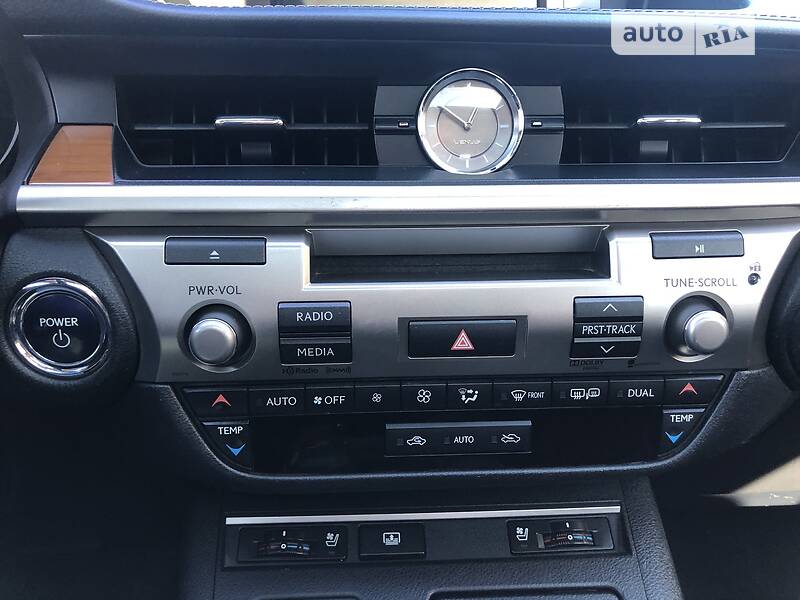 Седан Lexus ES 2012 в Одесі