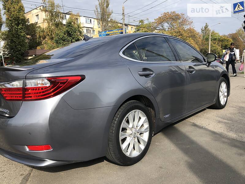 Седан Lexus ES 2012 в Одесі