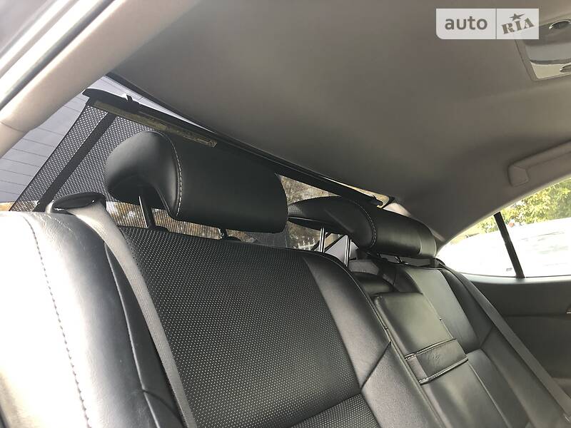 Седан Lexus ES 2012 в Одесі