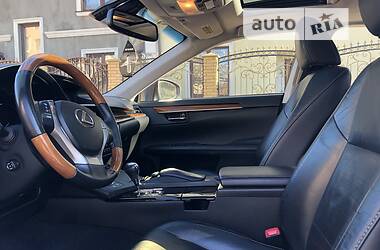 Седан Lexus ES 2012 в Одесі