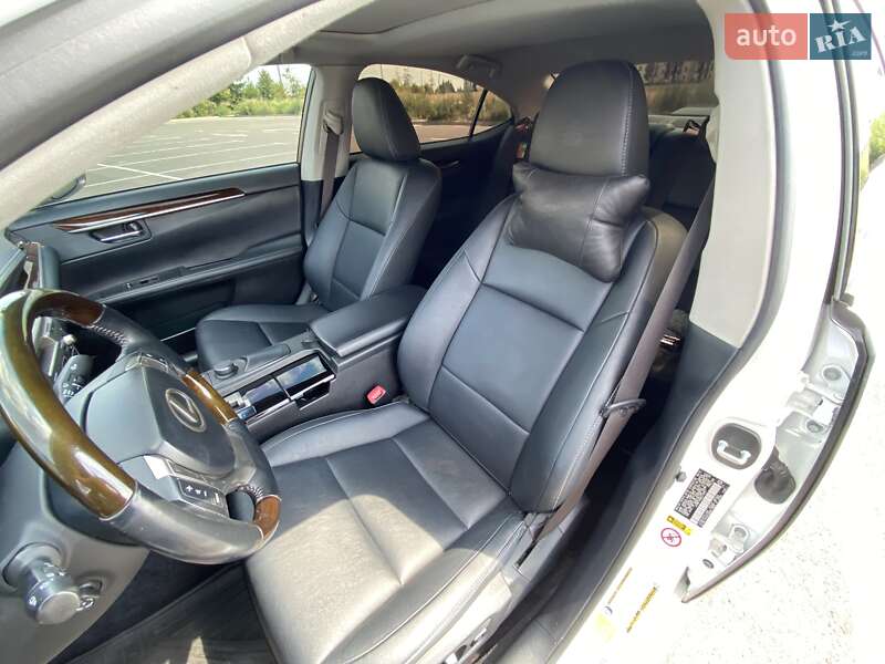 Седан Lexus ES 2014 в Киеве фото 2 Седан Lexus ES 2014 в Киеве