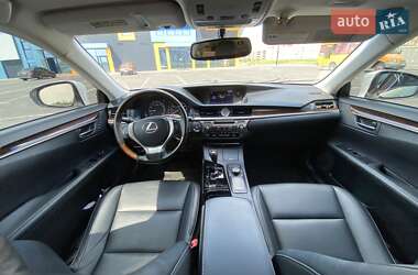 Седан Lexus ES 2014 в Києві