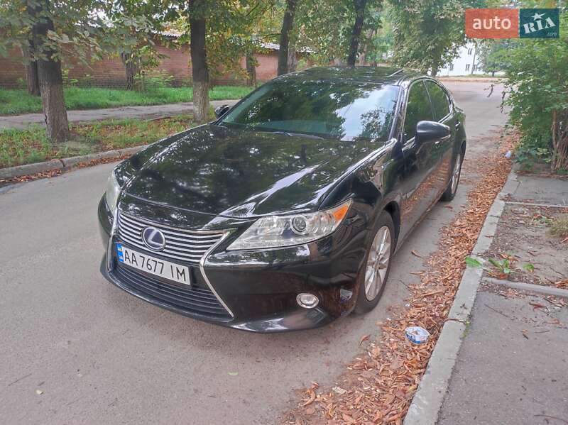 Седан Lexus ES 2014 в Києві