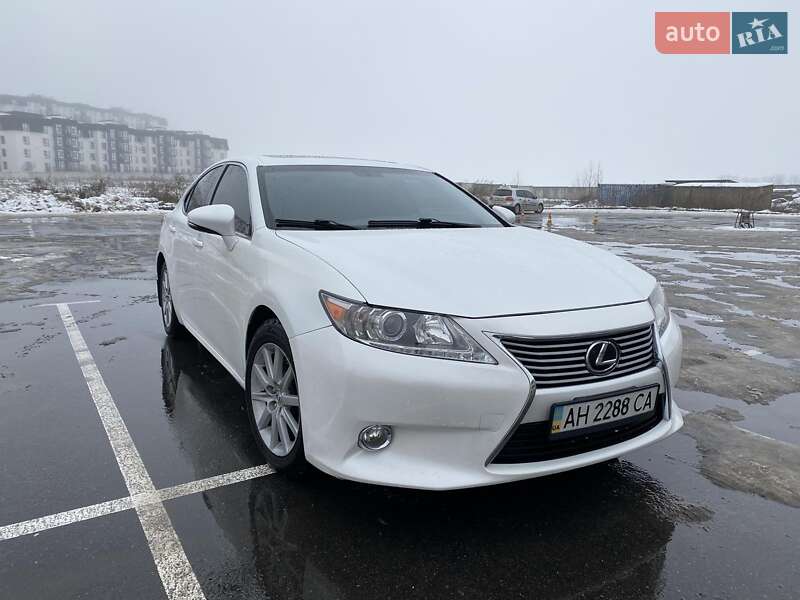 Седан Lexus ES 2014 в Киеве фото 31 Седан Lexus ES 2014 в Киеве