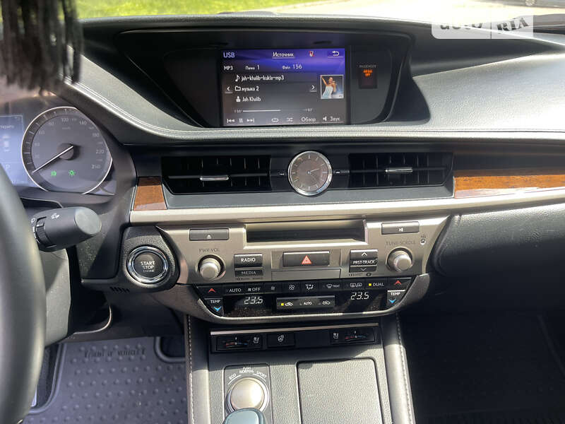 Седан Lexus ES 2017 в Запорожье