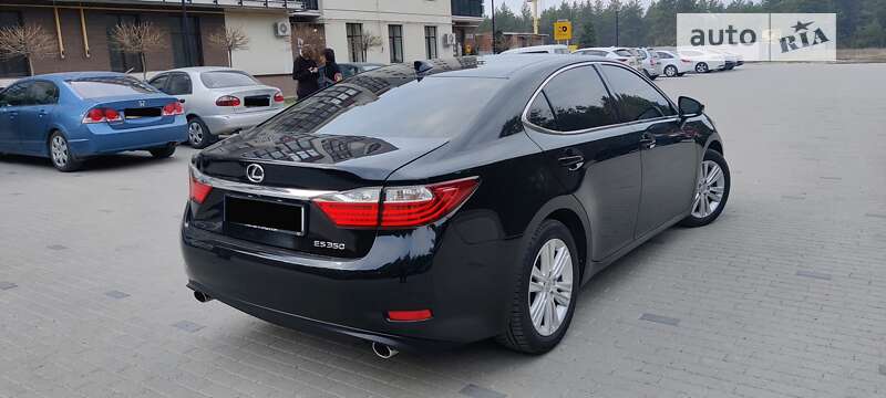 Седан Lexus ES 2014 в Києві