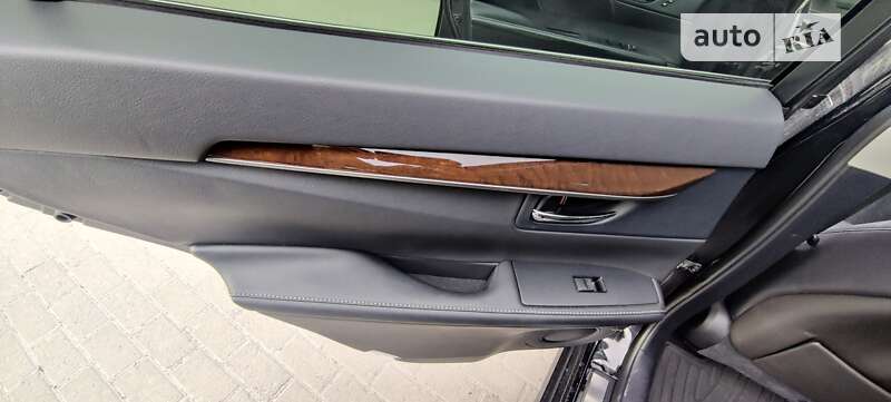 Седан Lexus ES 2014 в Києві