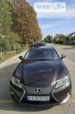 Седан Lexus ES 2013 в Борисполі