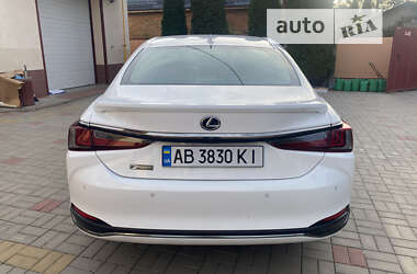 Седан Lexus ES 2021 в Виннице