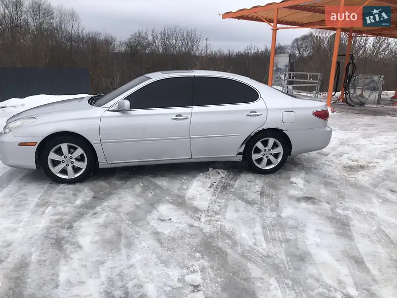 Lexus ES