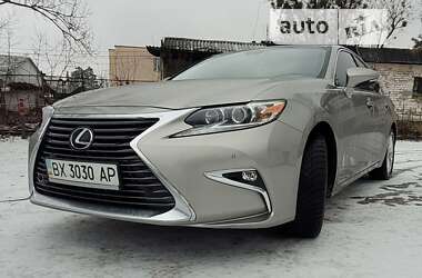 Седан Lexus ES 2016 в Ірпені