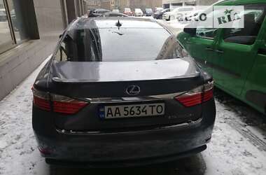 Седан Lexus ES 2014 в Киеве