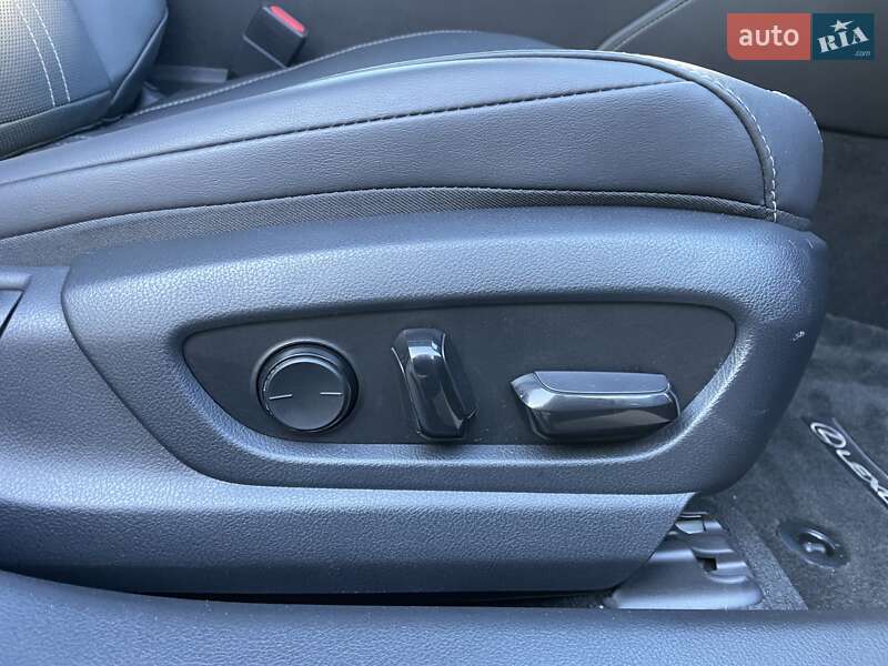 Седан Lexus ES 2018 в Одессе