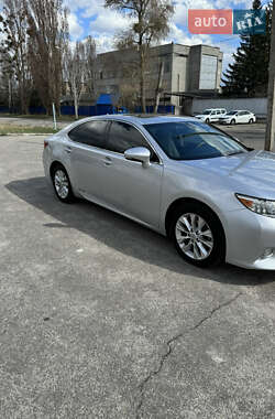 Седан Lexus ES 2014 в Днепре