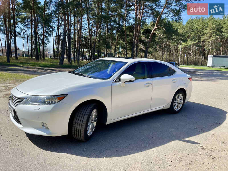 Седан Lexus ES 2013 в Кропивницькому