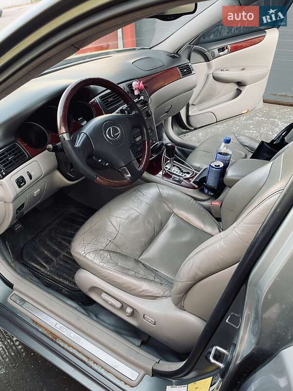 Седан Lexus ES 2004 в Харкові