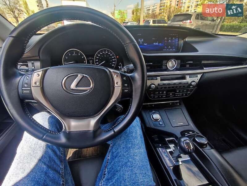 Седан Lexus ES 2012 в Києві