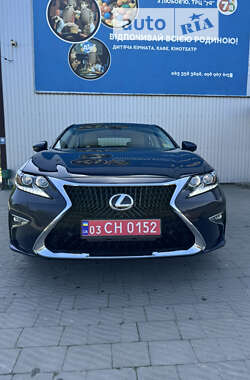 Седан Lexus ES 2013 в Владимир-Волынском