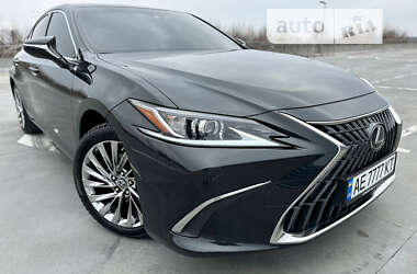 Седан Lexus ES 2022 в Киеве