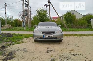 Седан Lexus ES 2003 в Львове