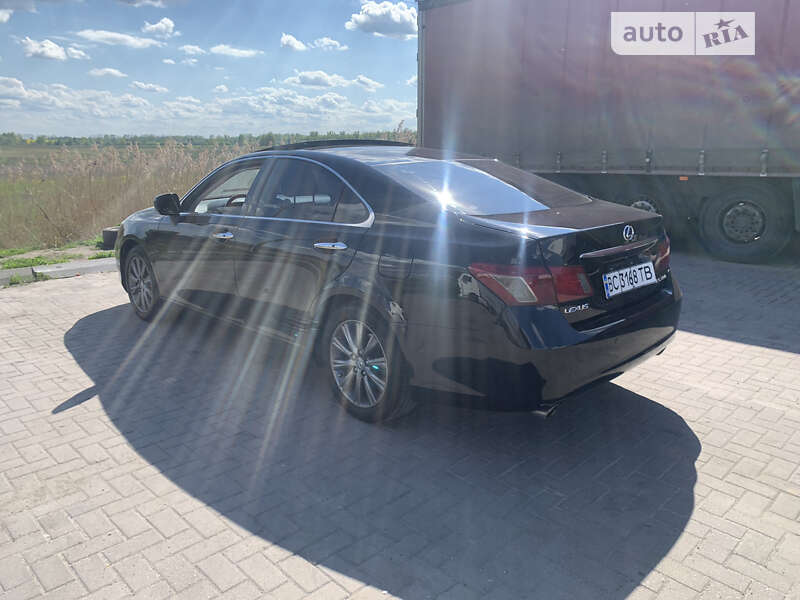 Седан Lexus ES 2009 в Бучі