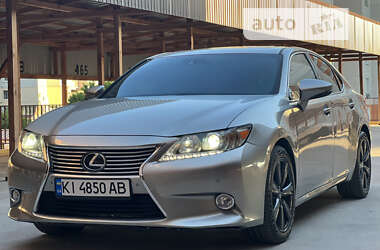 Седан Lexus ES 2014 в Белой Церкви