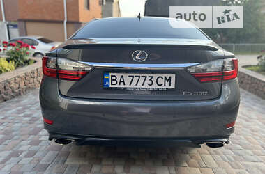Седан Lexus ES 2018 в 