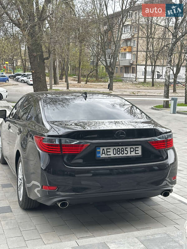 Седан Lexus ES 2015 в Днепре