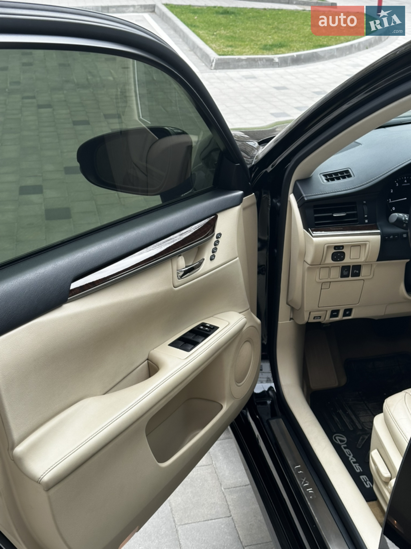 2015 Lexus ES - мініатюра 25