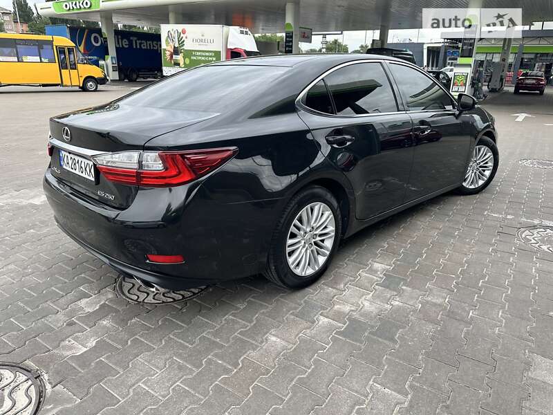Седан Lexus ES 2018 в Ровно