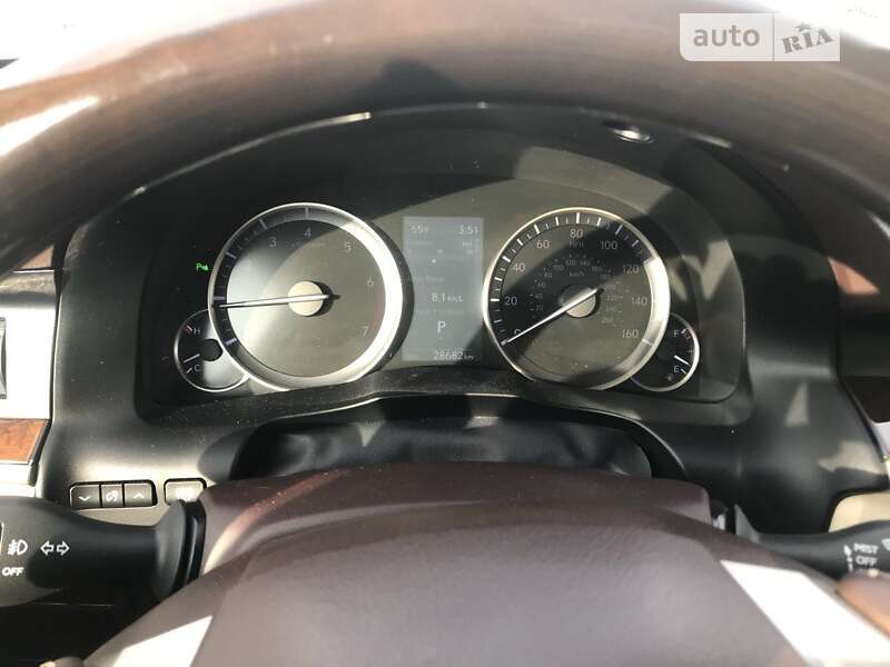 Седан Lexus ES 2018 в Киеве