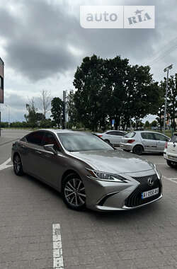 Седан Lexus ES 2019 в Києві