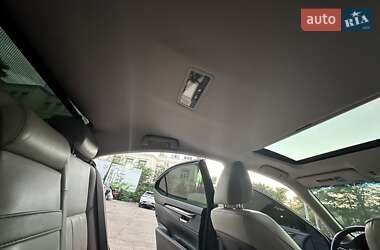 Седан Lexus ES 2016 в 