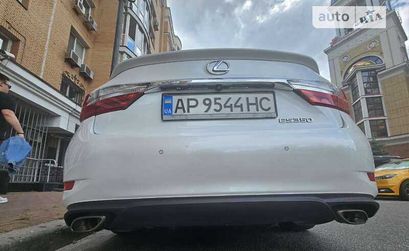 Седан Lexus ES 2016 в Києві