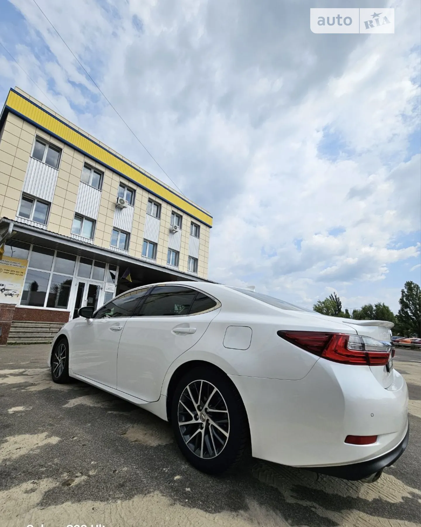2016 Lexus ES - мініатюра 11