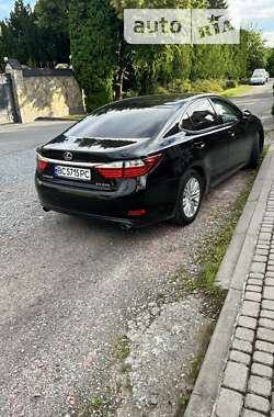 Седан Lexus ES 2012 в Львове