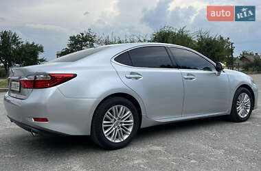 Седан Lexus ES 2013 в Тернополе